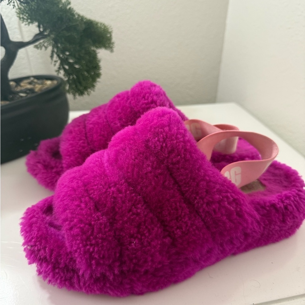 UGG Fuchsia Fluffy Slippers - Picture 3 of 6